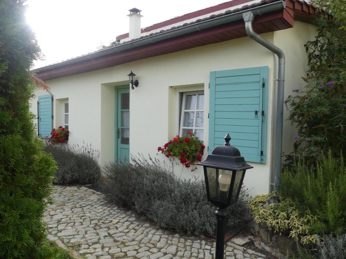 Domaine De La Mance - Maisonnette Avec Cheminee Vitrey-sur-Mance ภายนอก รูปภาพ